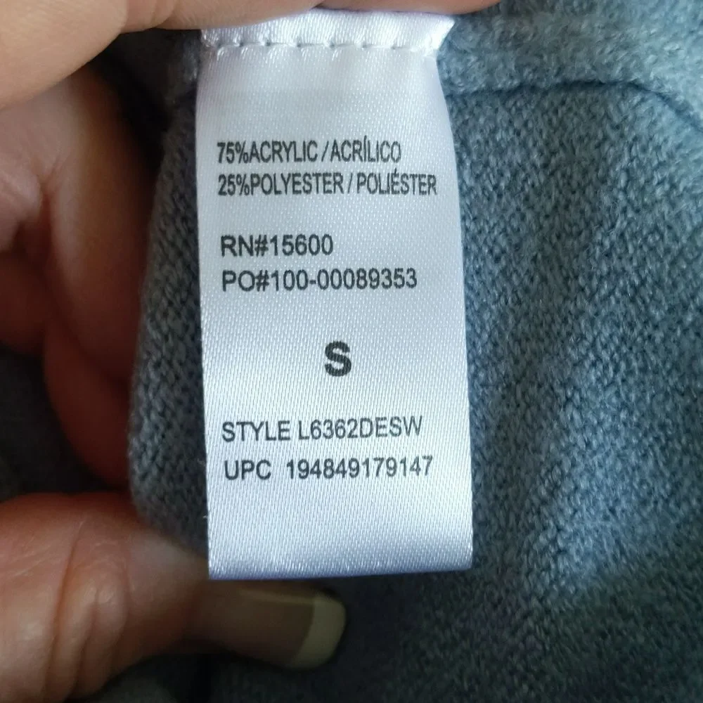 Wit & Wisdom dusty light blue soft knit crew neck sweater, star design NWT S